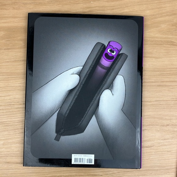 3 Peter Brown’s ‘Creepy’ Book Series - Picture 5 of 9